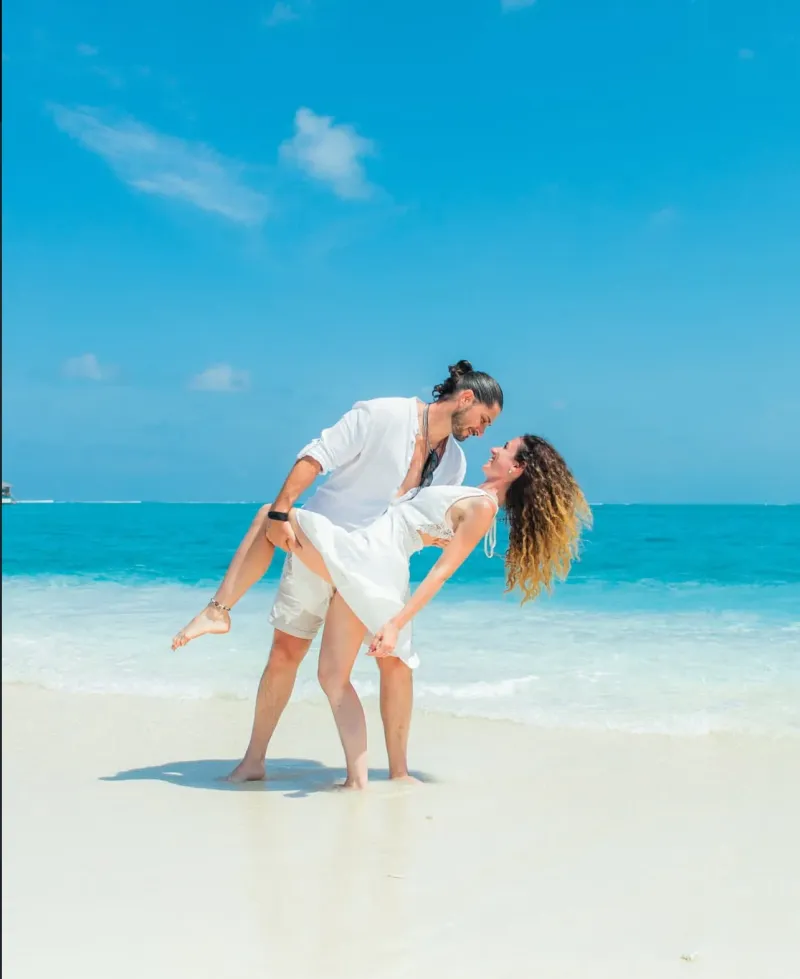 Honeymooner couple photography at Maldives overwater villa