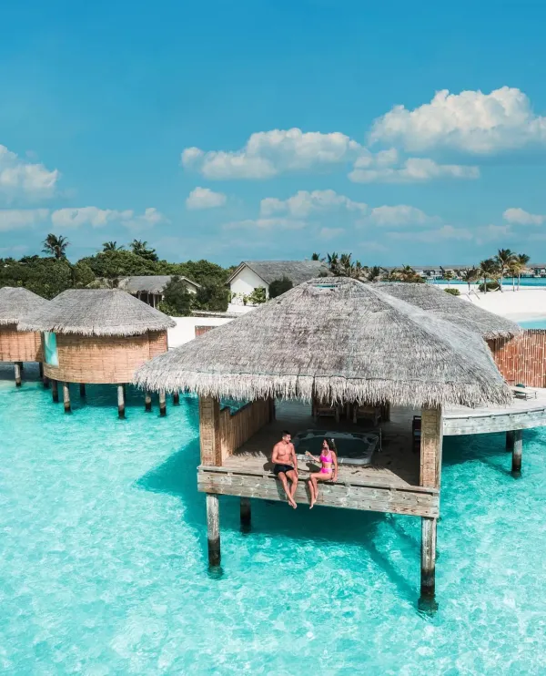 Romantic sunset photoshoot for honeymooners in the Maldives